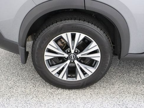 Used 2023 Nissan Rogue SV image 6