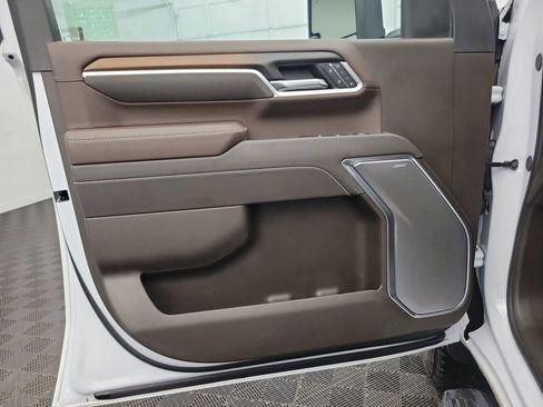 Used 2025 GMC Sierra 2500 Denali w/ Denali Reserve Package image 18