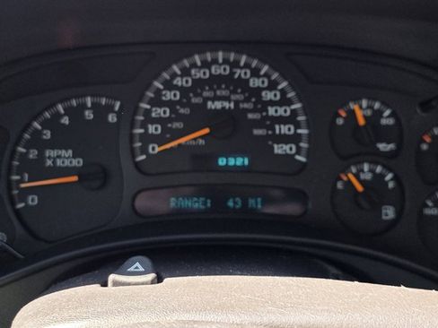 Used 2004 Chevrolet Silverado 2500 LS w/ Skid Plate Package image 19