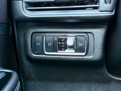 Used 2023 Lincoln Corsair AWD w/ Equipment Group 101A image 33