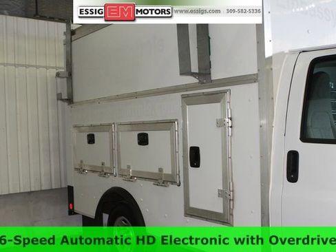 Used 2018 Chevrolet Express 3500 w/ Power Convenience Package image 7