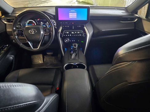 Used 2023 Toyota Venza XLE image 21