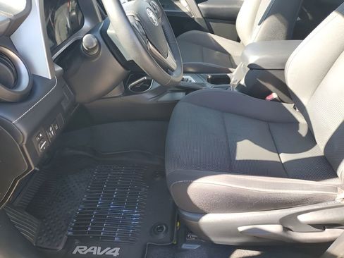 Used 2018 Toyota RAV4 XLE image 30