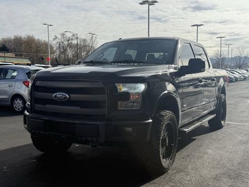 Used 2015 Ford F150 Lariat w/ Equipment Group 501A Mid image 3