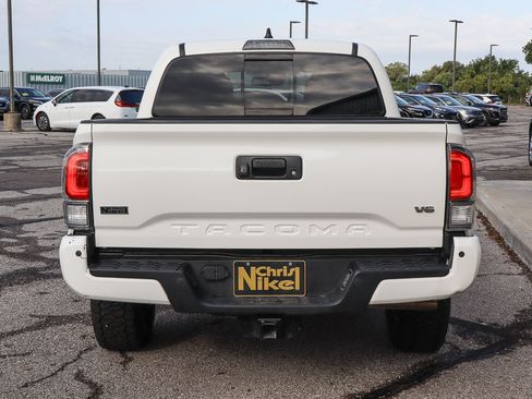 Used 2023 Toyota Tacoma TRD Off-Road image 5