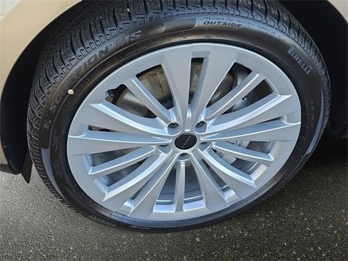 New 2026 Land Rover Range Rover Long Wheelbase SE image 19