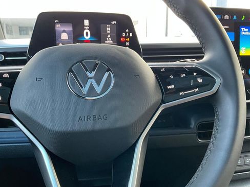 New 2025 Volkswagen ID. Buzz Pro S Plus image 23