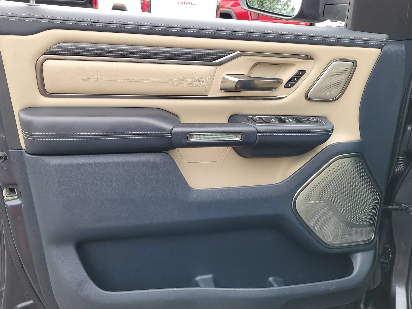 Used 2019 RAM 1500 Limited AWD/4WD image 10