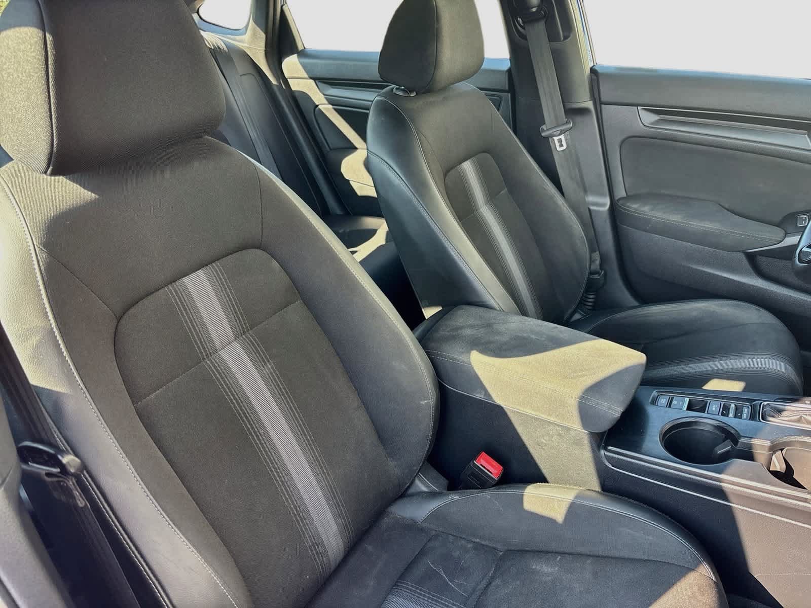Used 2023 Honda Civic Sport image 27