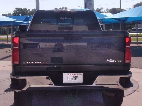 Used 2025 Chevrolet Silverado 2500 LTZ w/ LTZ Convenience Package AWD/4WD image 17