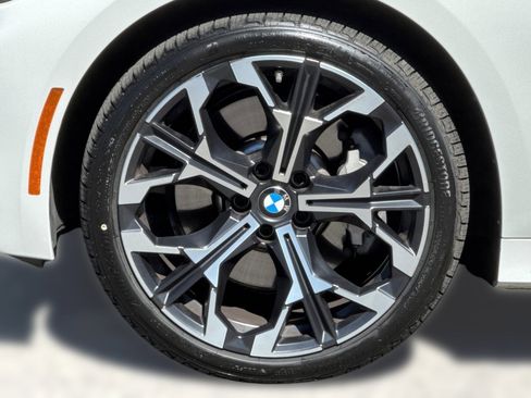 Used 2025 BMW 330i Sedan w/ Convenience Package RWD image 11