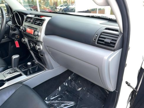 Used 2011 Toyota 4Runner SR5 image 21