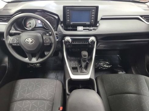 Used 2022 Toyota RAV4 XLE AWD/4WD image 21