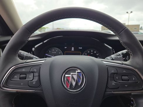 Used 2023 Buick Envision Essence image 33