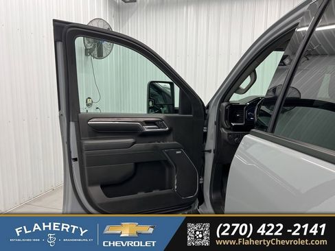 Used 2024 Chevrolet Silverado 2500 LTZ w/ LTZ Plus Package image 8