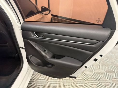 Used 2021 Honda Accord Sport image 17