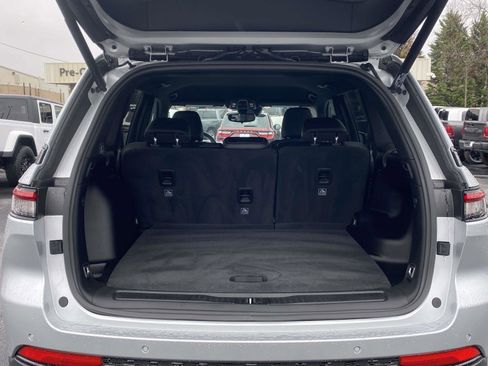 Certified 2024 Jeep Grand Cherokee Altitude image 41