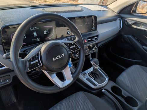 Used 2024 Kia Seltos LX image 23