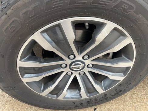 Used 2020 Nissan Armada SL w/ Premium Package image 6