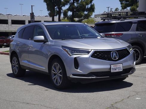 Used 2023 Acura RDX FWD w/ Technology Package image 2