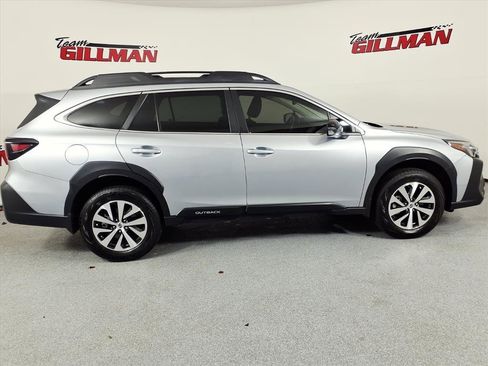 Certified 2025 Subaru Outback Premium w/ Popular Package #1A image 5