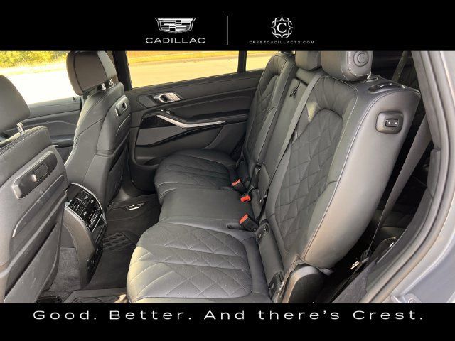 Used 2024 BMW X7 xDrive40i w/ M Sport Package AWD/4WD image 29