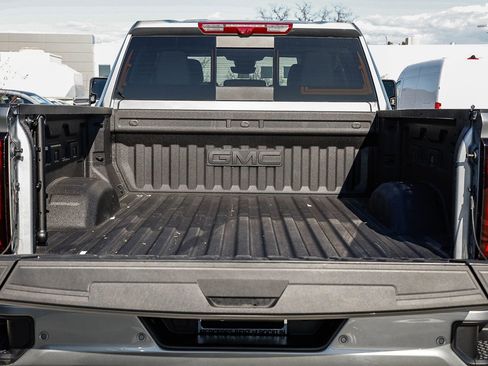 Used 2025 GMC Sierra 2500 Denali w/ Denali Reserve Package image 27