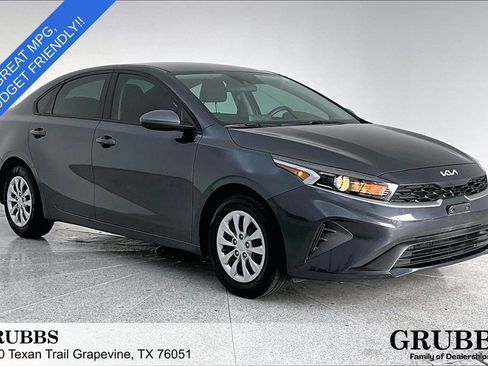 Used 2023 Kia Forte LX image 1