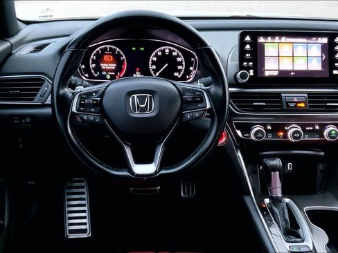 Used 2018 Honda Accord Sport image 5