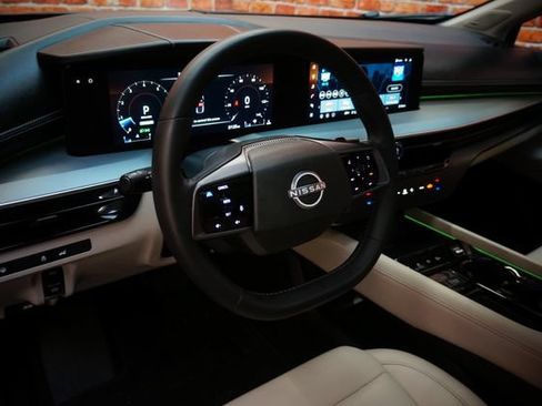 Certified 2025 Nissan Murano SL AWD/4WD image 10