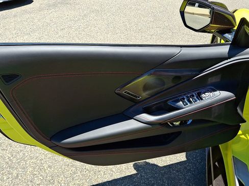 Used 2023 Chevrolet Corvette Stingray Premium Conv w/ Z51 Performance Package RWD image 13