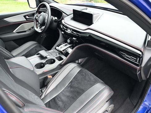 Used 2023 Acura MDX A-Spec image 45