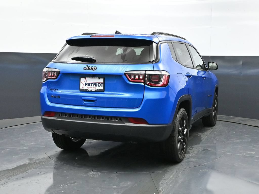 Used 2026 Jeep Compass Latitude AWD/4WD image 28