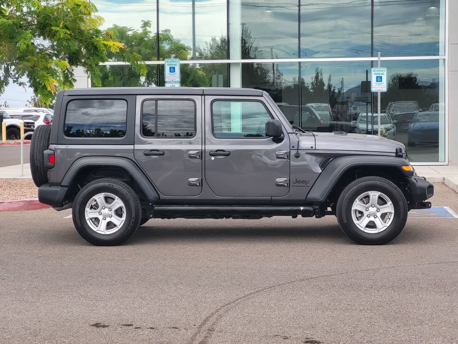 Used 2023 Jeep Wrangler Unlimited Sport AWD/4WD image 4
