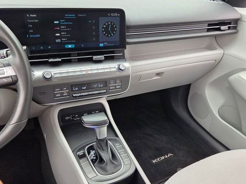 Used 2024 Hyundai Kona SEL image 26