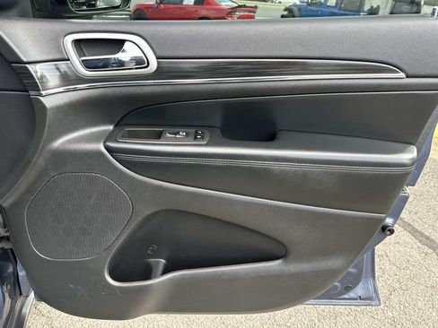 Used 2021 Jeep Grand Cherokee Limited AWD/4WD image 8
