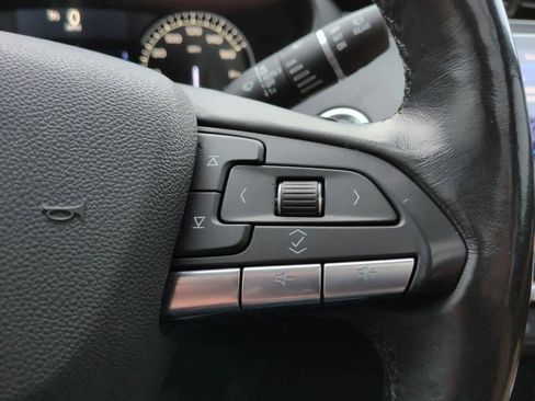 Used 2020 Cadillac XT4 Premium Luxury image 26