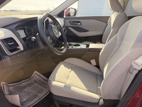 Certified 2023 Nissan Rogue SV image 10