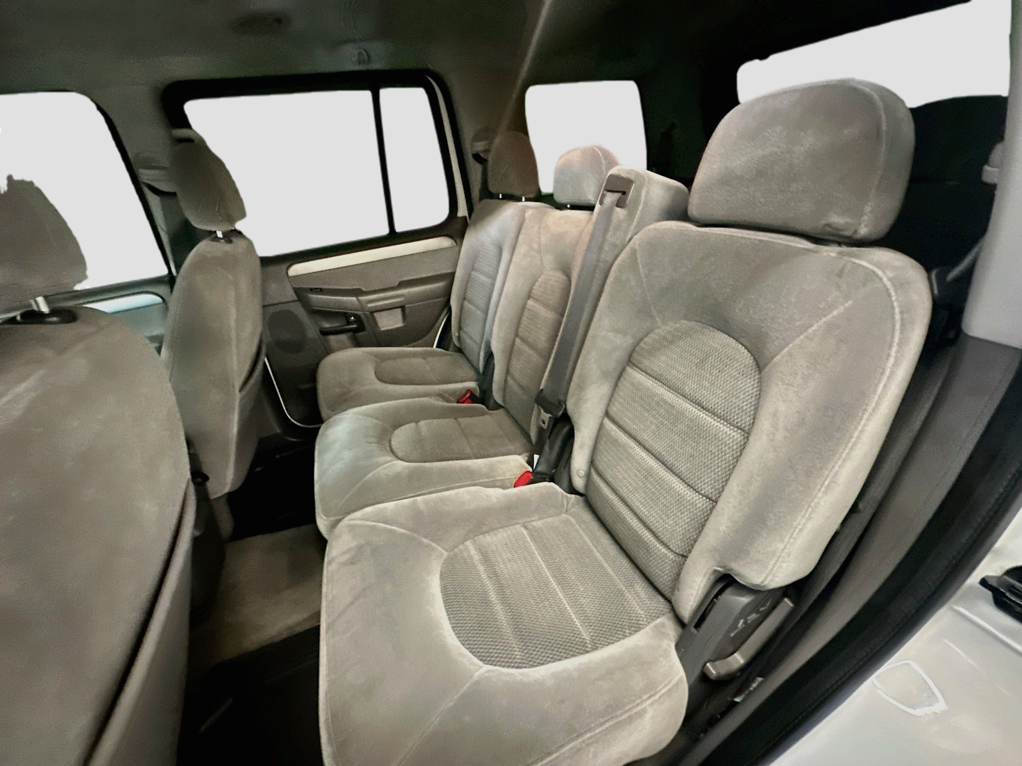 Used 2004 Ford Explorer Sport XLT AWD/4WD image 27