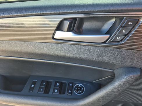 Used 2018 Hyundai Sonata Limited w/ Limited Ultimate Package 03 image 9