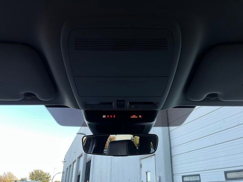 Used 2025 MAZDA CX-70 3.3 Turbo w/ Preferred Package image 16