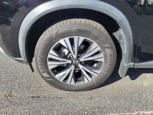 Used 2021 Nissan Rogue SV FWD image 4