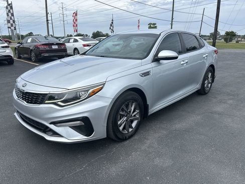 Used 2020 Kia Optima LX FWD image 1