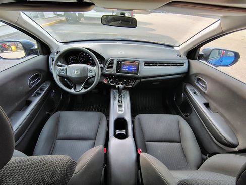 Used 2018 Honda HR-V EX image 2
