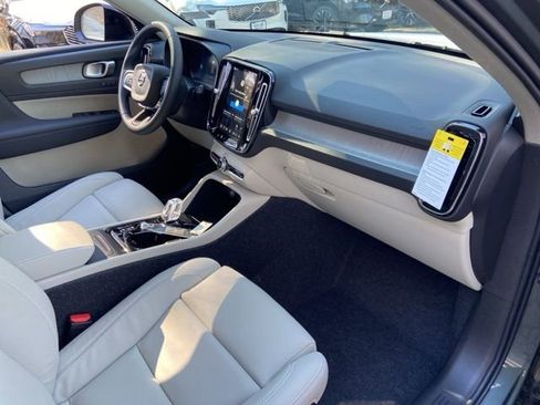 New 2026 Volvo XC40 B5 Plus w/ Protection Package Premier AWD/4WD image 16