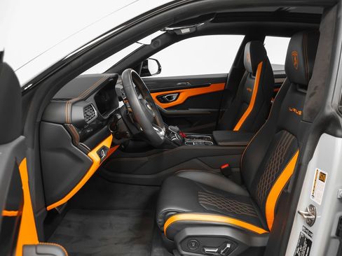 Used 2024 Lamborghini Urus S AWD/4WD image 70