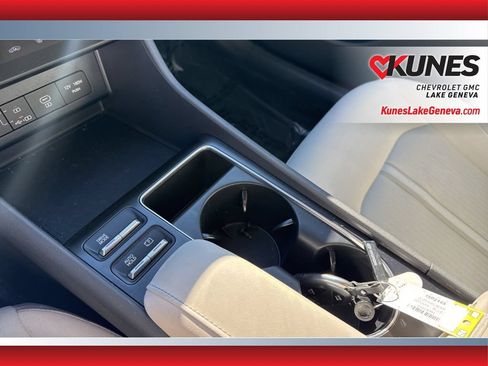Used 2025 Hyundai Sonata SEL FWD image 34