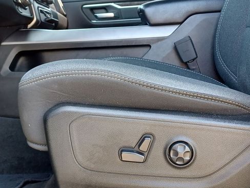 Used 2020 RAM 1500 Big Horn AWD/4WD image 9