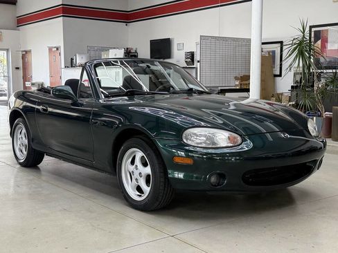 Used 2000 MAZDA MX-5 Miata image 8