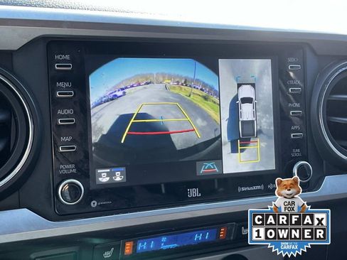 Used 2022 Toyota Tacoma Limited image 33